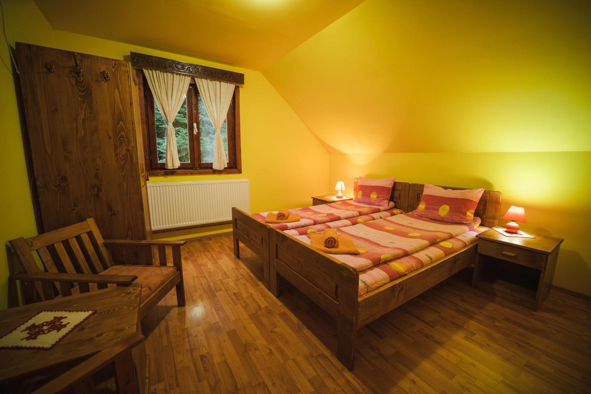 Csaloka Kulcsoshaz Villa ฮาร์กีตา-ไบ ภายนอก รูปภาพ